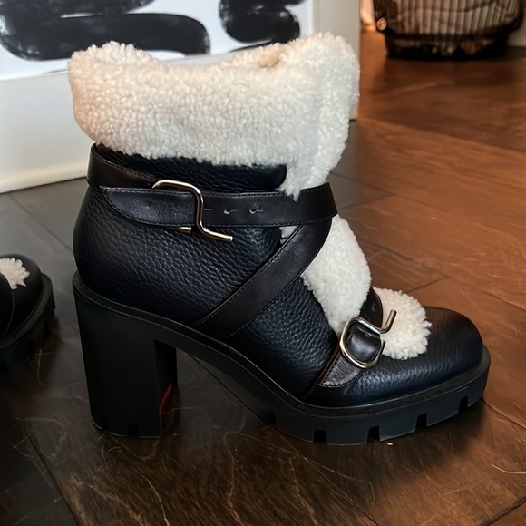 Black leather and shearling Christian Louboutin chunky heel boot. - Picture 4 of 8